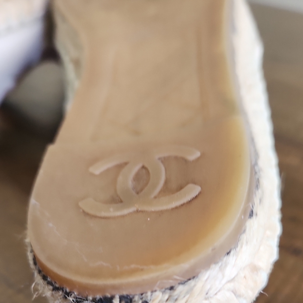 CHANEL Cream and Black Espadrilles - Picture 12 of 16